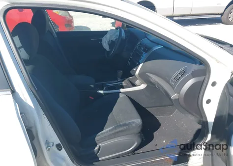 2015 Nissan Altima 2.5 S из США, поврежденный, VIN 1N4AL3AP7FN335329